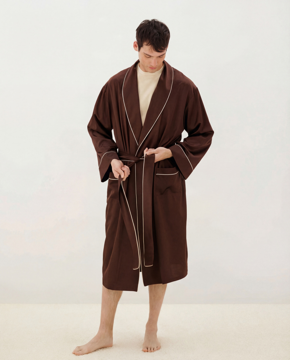Шелковый мужской халат, цвет коричневый