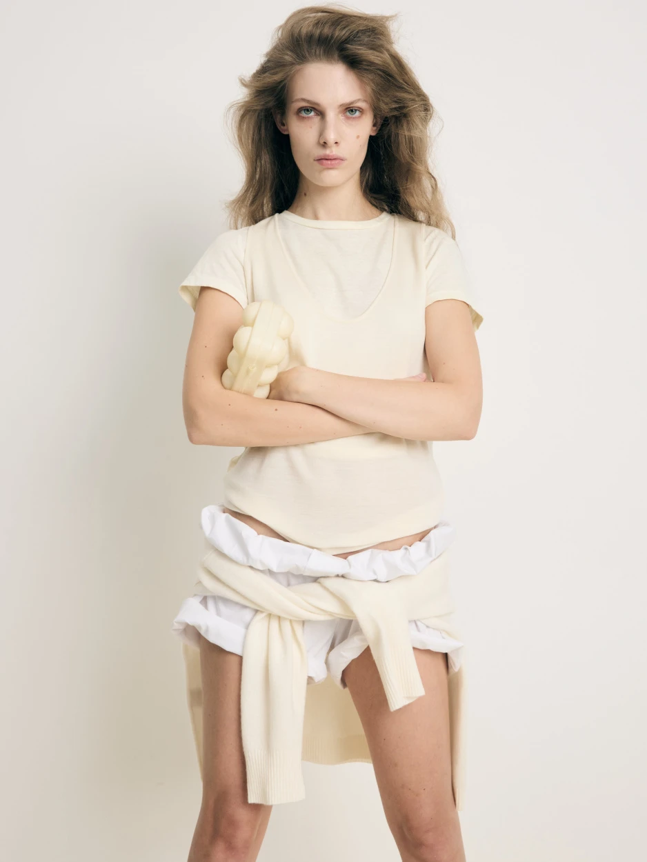 Топ из мягкой шерсти, цвет молочный